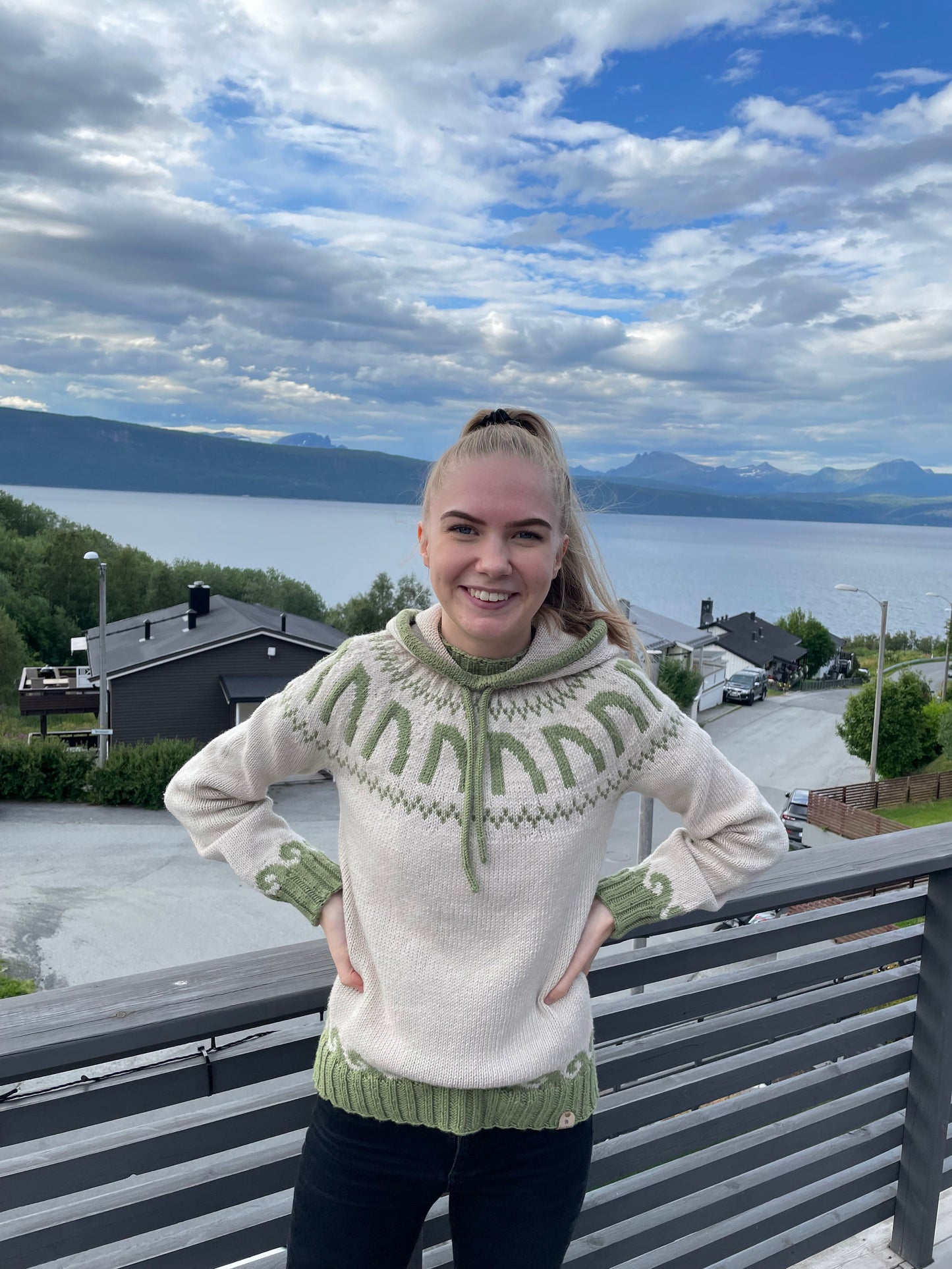 Haikjeften Festival Sweater